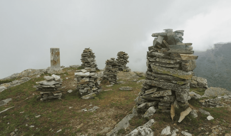 ΚΟΡΥΦΗ 5 ΠΥΡΓΟΙ ΠΙΕΡΙΩΝ